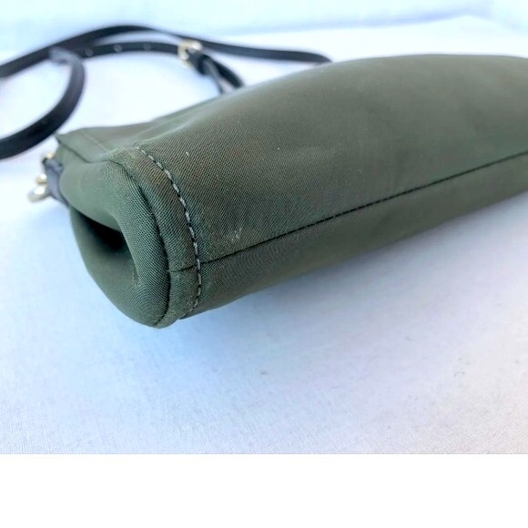 ⭐️HPx2⭐️EUC KATE SPADE Hunter Green Small 2-Way Crossbody Handbag w/ Gold Chain - Picture 11 of 13